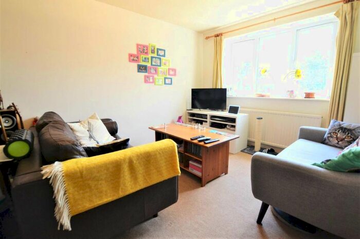 1 Bedroom Flat To Rent In Cambridge Gardens, London, N10