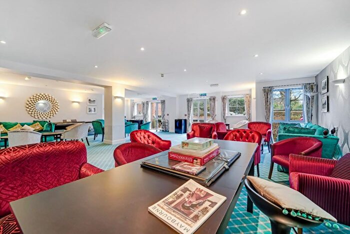 1 Bedroom Flat For Sale In Liberty House, Kingston Road, Raynes Park, SW20