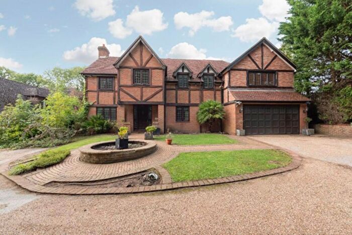 5 Bedroom Detached House To Rent In Gills Hill Lane, Radlett, WD7