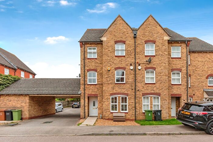 3 Bedroom End Of Terrace House For Sale In Johnson Avenue, Wellingborough, NN8