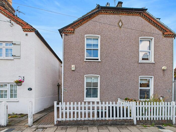 2 Bedroom Semi Detached House For Sale In Recreation Road, Shortlands, BR2