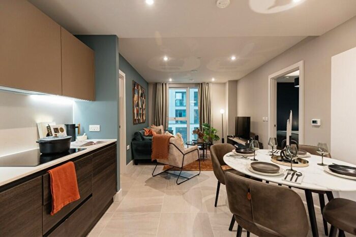 2 Bedroom Apartment To Rent In New York Square, Quarry Hill, Leeds, LS2