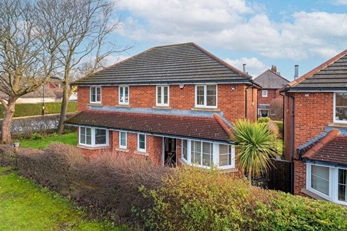 3 Bedroom Semi Detached House For Sale In Fairways Avenue, Harrogate, HG2