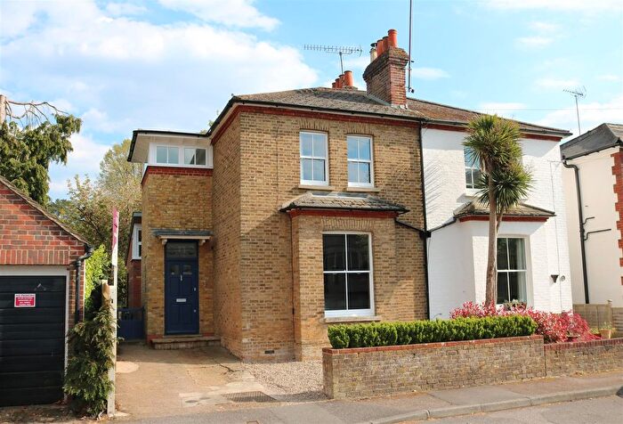 3 Bedroom Semi-Detached House For Sale In Clinton Road, South Leatherhead, KT22