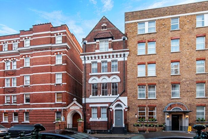 1 Bedroom Flat To Rent In Chiltern Street, Marylebone, London, W1U