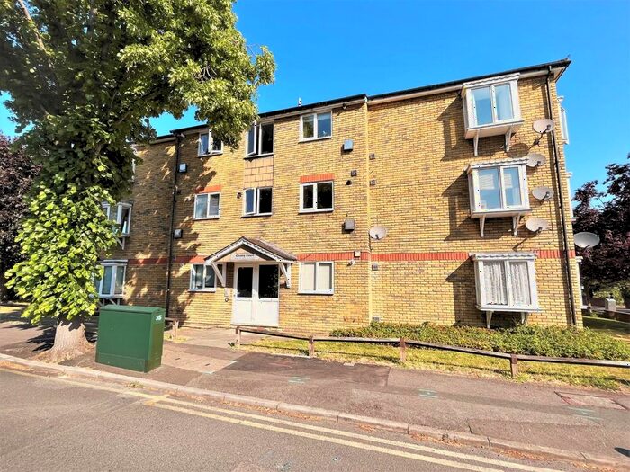 1 Bedroom Flat To Rent In St. Johns Road, Sidcup, DA14