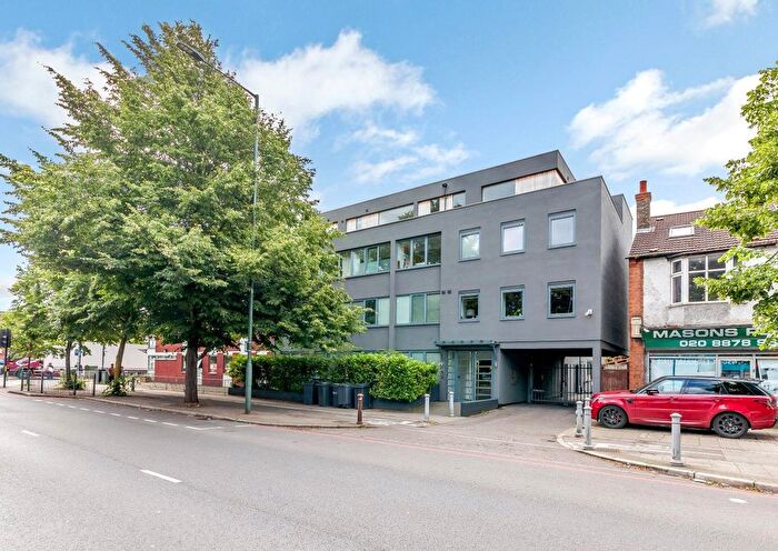 1 Bedroom Flat To Rent In Lower Richmond Road, Surrey, TW9