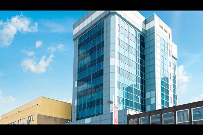 1 Bedroom Property To Rent In High Street, Slough, SL1