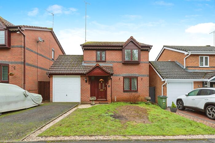 3 Bedroom Detached House For Sale In Finch Way, Narborough, Leicester, LE19