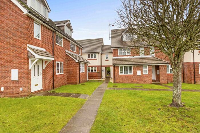 2 Bedroom Flat To Rent In Derwent Close, Amersham, HP7