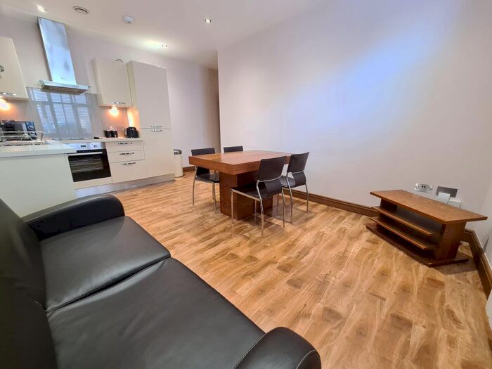 1 Bedroom Flat To Rent In Clifton Terrace, London, N4