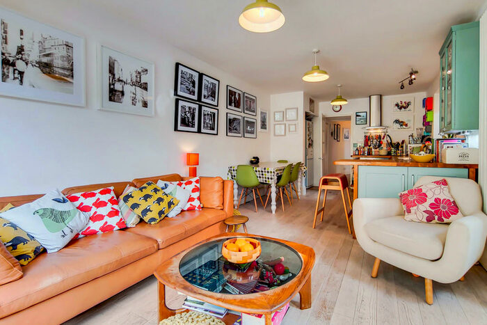 2 Bedroom Ground Flat To Rent In Burns Road, London, NW10