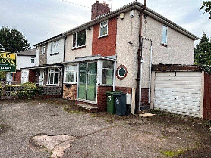 3 Bedroom Semi-Detached House For Sale In Herberts Park Road, Wednesbury, West Midlands, WS10