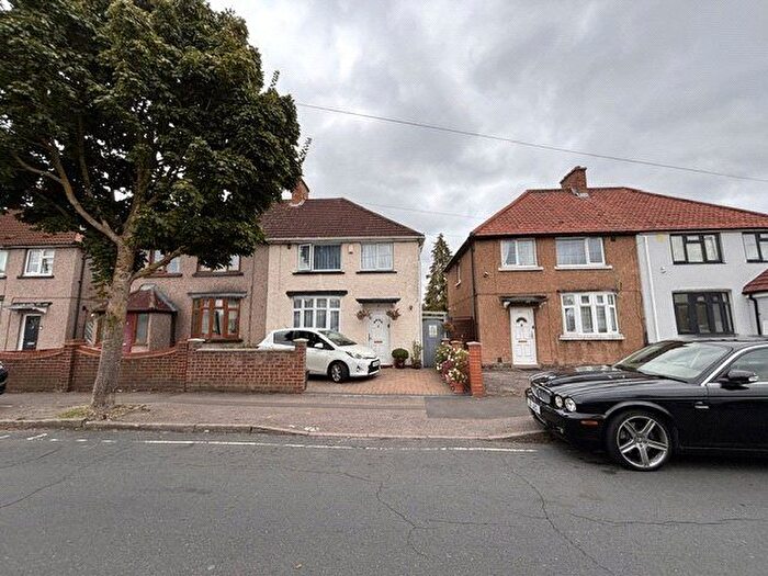 Detached House To Rent In Vernon Road, Feltham, TW13