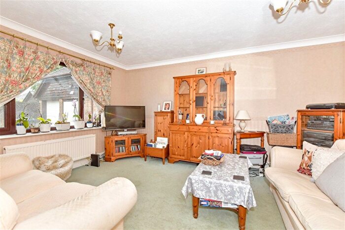 3 Bedroom Semi-Detached House For Sale In Hartwood Gardens, Cowplain, Waterlooville, Hampshire, PO8