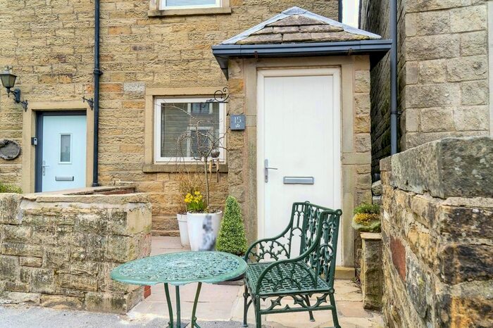 2 Bedroom Terraced House To Rent In Ormerod Street, Worsthorne, Burnley, Lancashire, BB10