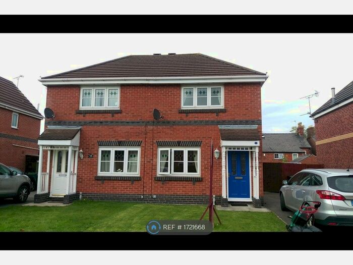 3 Bedroom Semi-Detached House To Rent In Fernleigh Close, Middlewich, CW10