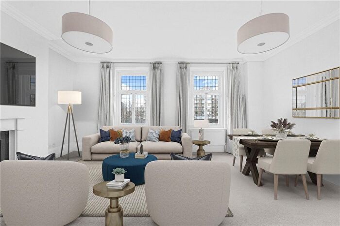 3 Bedroom Flat To Rent In Holland Park Road, Holland Park, London, W14