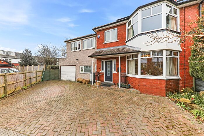 5 Bedroom Semi Detached House For Sale In Lidgett Park Gardens, Roundhay, Leeds, LS8