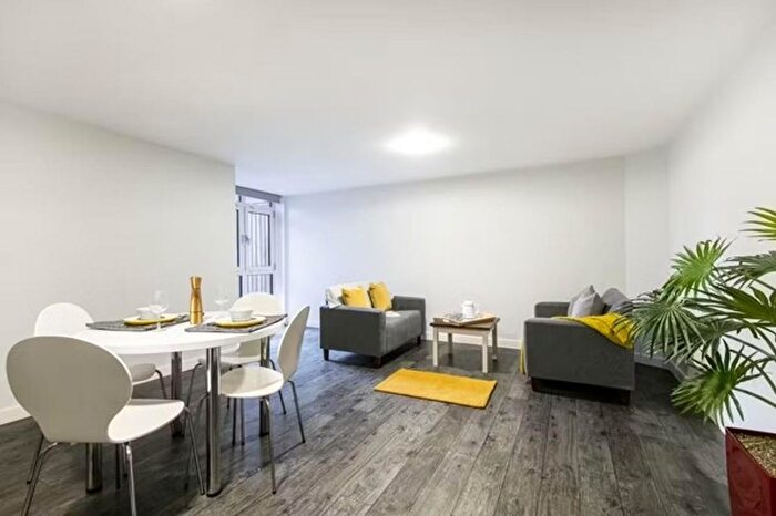 Studio To Rent In Edward Street, Sheffield, S3