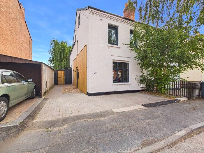 3 Bedroom Semi Detached House For Sale In Granville Street, Gloucester, Gloucestershire, GL1