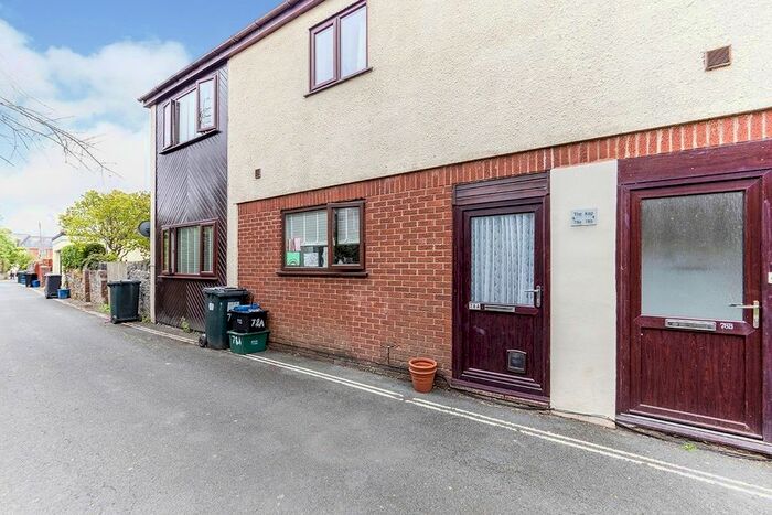 2 Bedroom Flat To Rent In Abbotsbury Road, Newton Abbot, Devon, TQ12