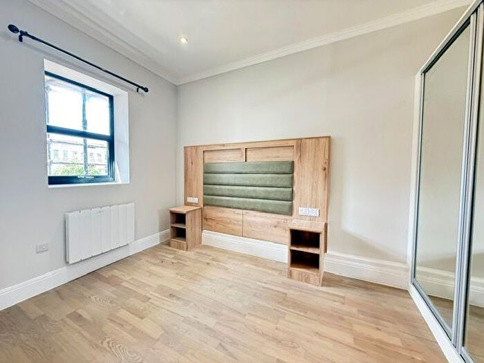 1 Bedroom Flat To Rent In High Street The Parade, Watford, WD17