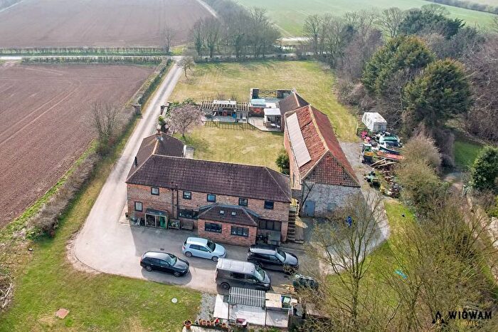 4 Bedroom Detached House For Sale In White House Farm, Rimswell, HU19