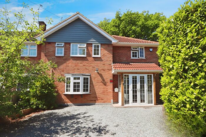 3 Bedroom End Of Terrace House For Sale In Hornbeam Close, Brentwood, CM13