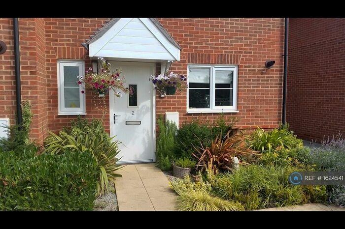 3 Bedroom End Of Terrace House To Rent In Chantler Lane, Broadbridge Heath, Horsham, RH12