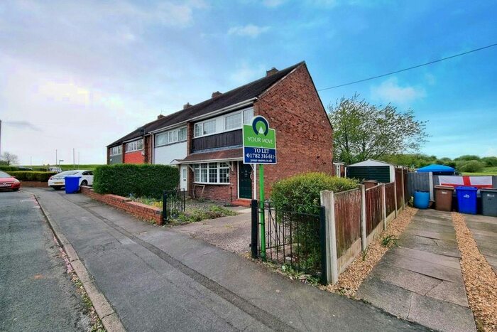 2 Bedroom Detached House To Rent In Wrenbury Crescent, Stoke-On-Trent, Staffordshire, ST2