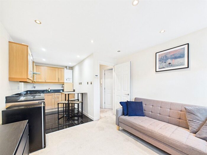 1 Bedroom Flat To Rent In King Street, Twickenham, TW1