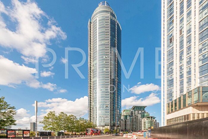 3 Bedroom Flat To Rent In The Tower, One St George Wharf, London, SW8