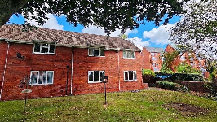 2 Bedroom Flat For Sale In Bodenham Road, Hereford, HR1