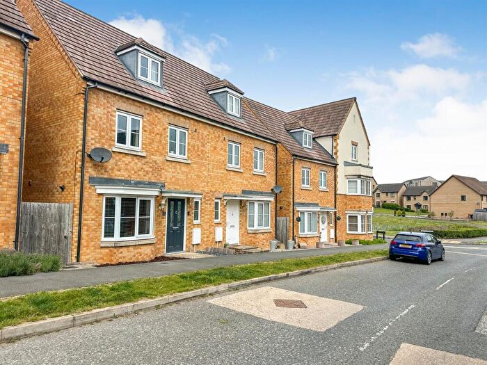 4 Bedroom Semi-Detached House For Sale In Roman Road, Corby, NN18