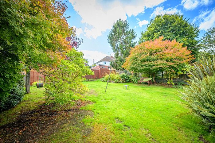 3 Bedroom Semi-detached House For Sale In Lytton Avenue, Penn, Wolverhampton, West Midlands, WV4