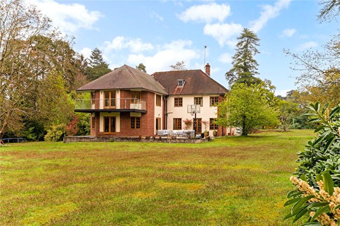 5 Bedroom Detached House For Sale In Crooksbury Road, Farnham, Surrey, GU10