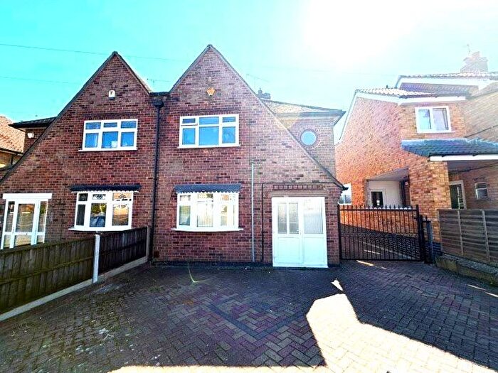 4 Bedroom Semi-detached House To Rent In Uplands Road, Oadby, Leicester, LE2