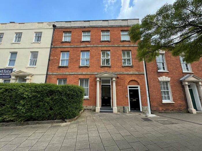 1 Bedroom Flat To Rent In Banbury, Oxfordshire, OX16