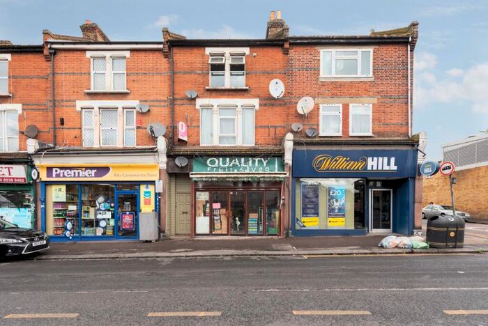 2 Bedroom Flat To Rent In Hainault Road, Leytonstone London, E11