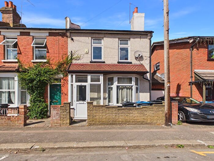 3 Bedroom End Terrace House To Rent In Edward Road, Coulsdon, CR5