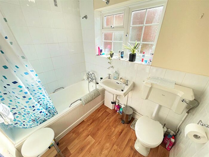 2 Bedroom Semi-Detached House For Sale In Albert Street, Bottesford, Nottingham, NG13