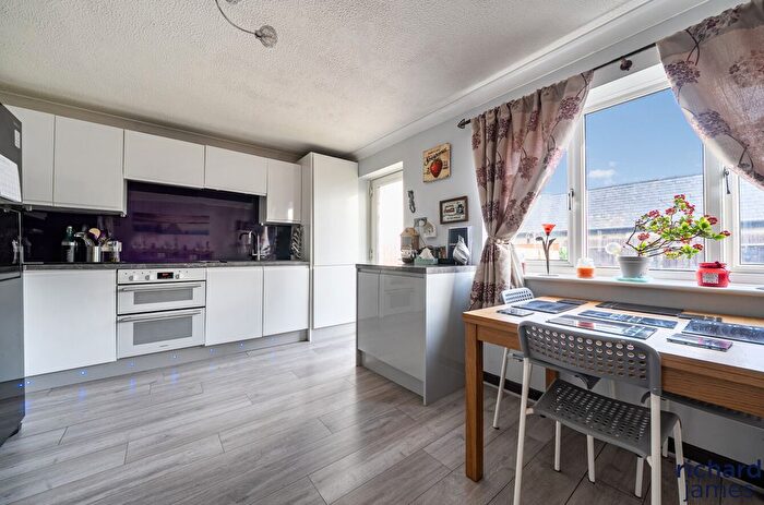 3 Bedroom Terraced House For Sale In Bakers Field, Lyneham, Chippenham, SN15