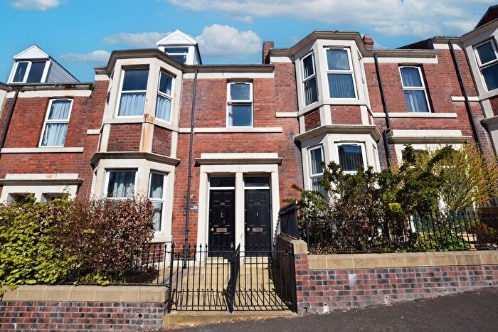4 Bedroom Maisonette For Sale In Whitehall Road, Gateshead, NE8