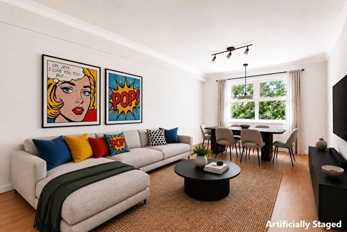 1 Bedroom Flat For Sale In Coppermill Lane, Walthamstow, London, E17