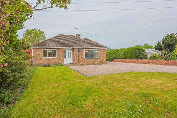 2 Bedroom Detached Bungalow For Sale In Backgate, Cowbit, Spalding, PE12