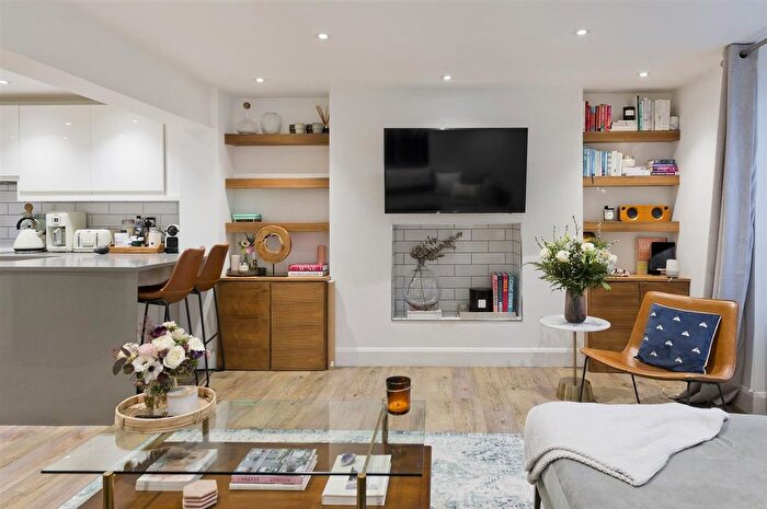 2 Bedroom Flat For Sale In Westbourne Park Road, Notting Hill, W2