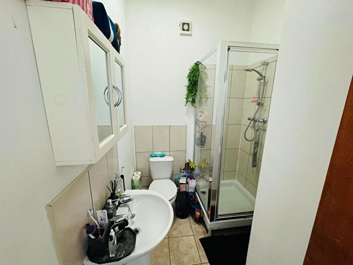 Block Of Flats To Rent In Clarendon Road, Leeds, LS2