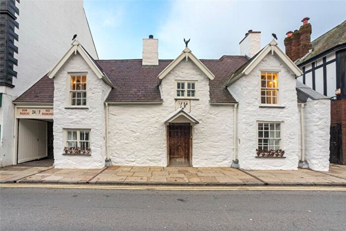 4 Bedroom Link Detached House For Sale In Stryd Y Castell, Conwy, LL32