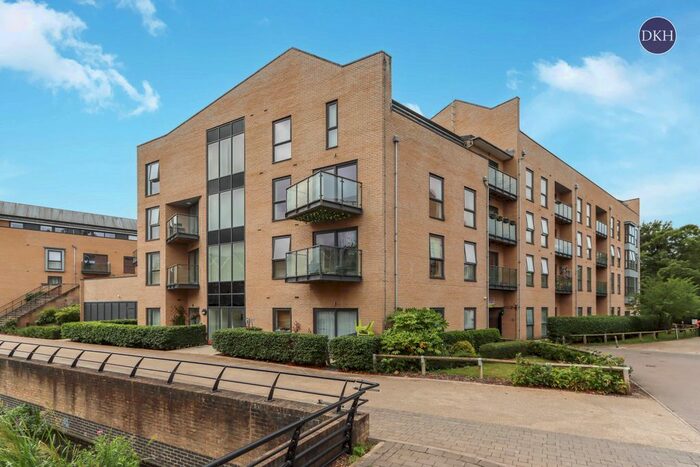 2 Bedroom Flat To Rent In The Embankment, Nash Mills Wharf, Hemel Hempstead, HP3